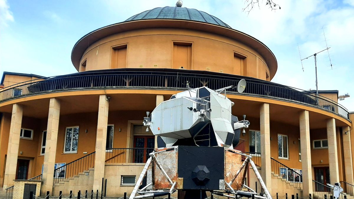 Kvůli výměně projekčního systému se uzavře kopule planetária v pražské Stromovce